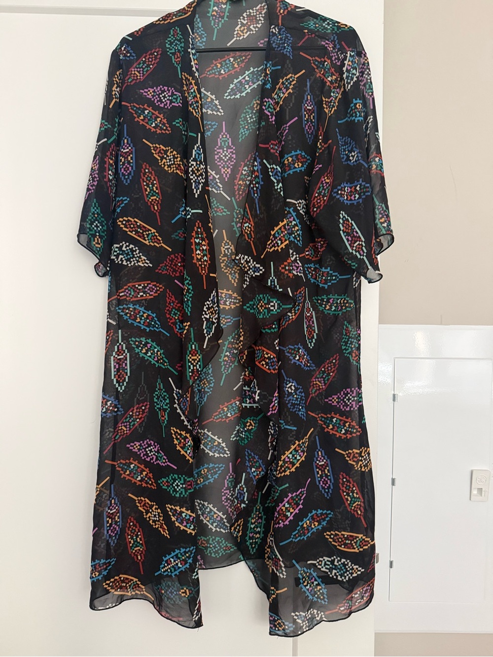 LuLaRoe Monroe Kimono M Black Pixel Beadwork Print